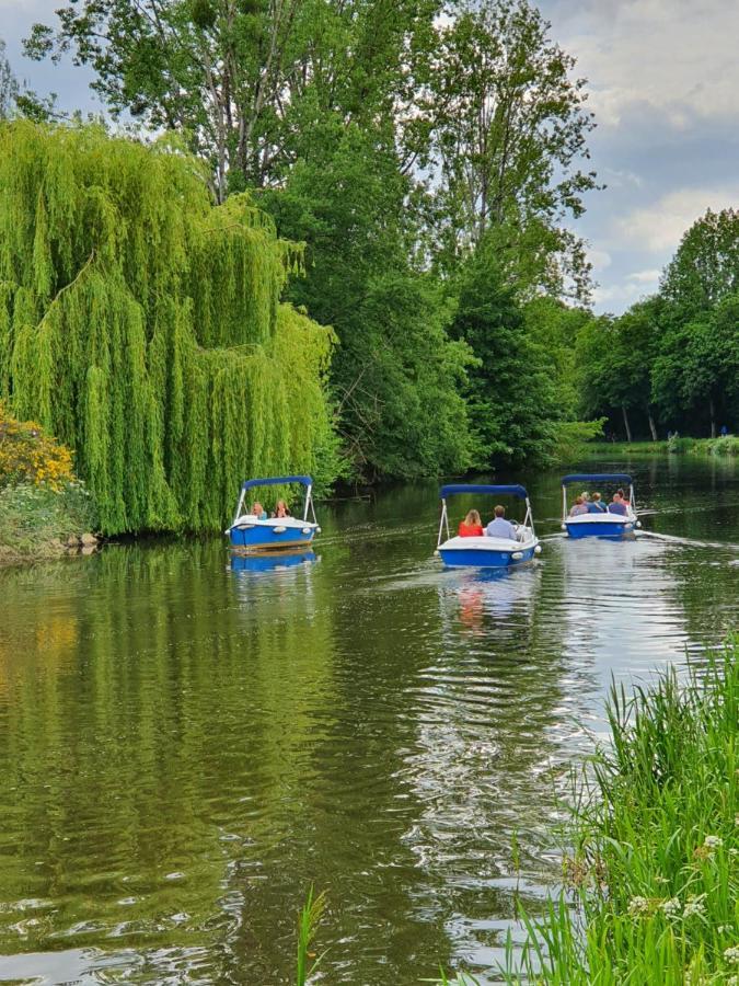 Aux Lits Du Canal Bed and Breakfast Josselin Exterior foto