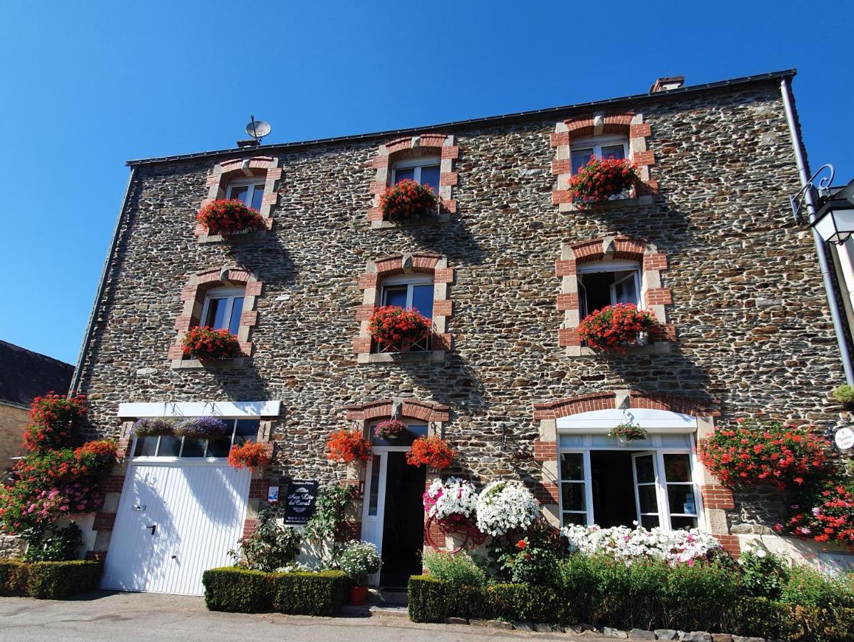 Aux Lits Du Canal Bed and Breakfast Josselin Exterior foto